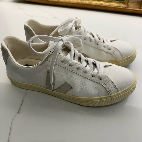 Veja sneakers - white and grey size 40 (US Men’s 7 / US Women’s 9) - Picture 3 of 6